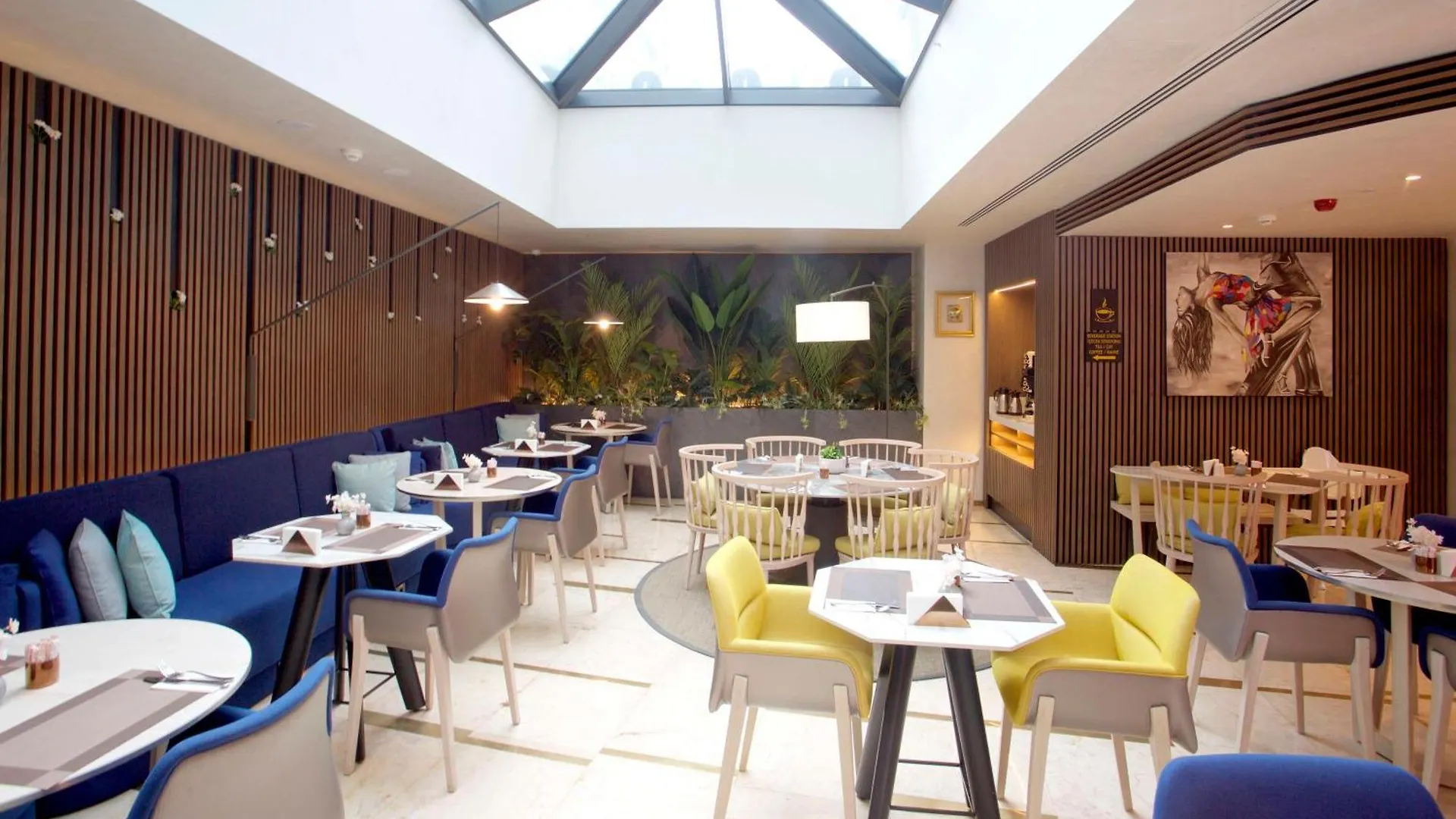 Hampton By Hilton Istanbul Old City Hotel