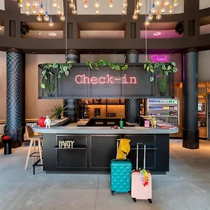 https://moxy-the-hague.thehaguehotels.net